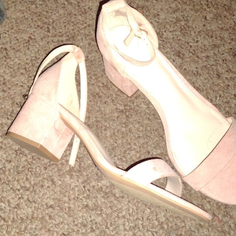 Women's size 8 just fab heals-x100